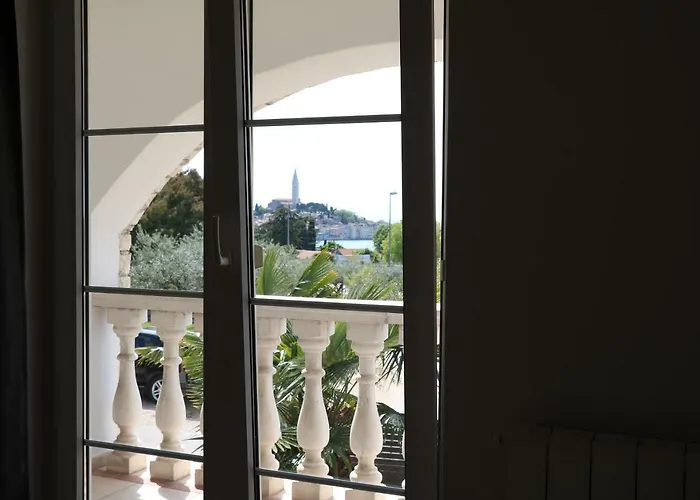 Kiki 아파트 로비니