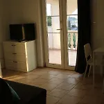 Kiki *